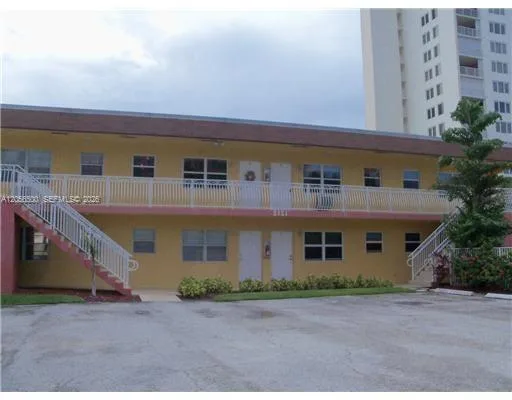 2121 N Ocean Blvd # 1, Fort Lauderdale, FL 33305