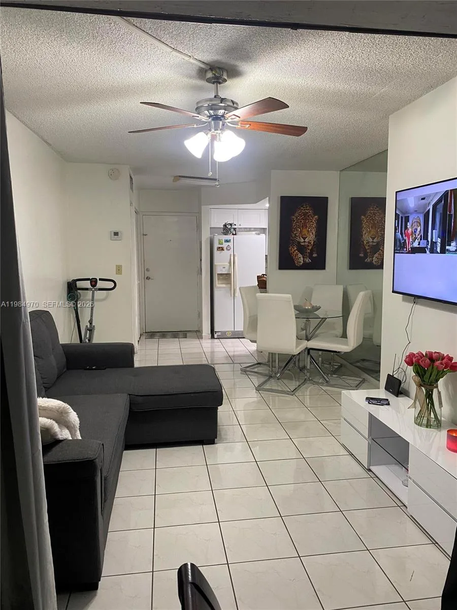 9405 W Flagler St # D105, Miami, FL 33174 photo 4
