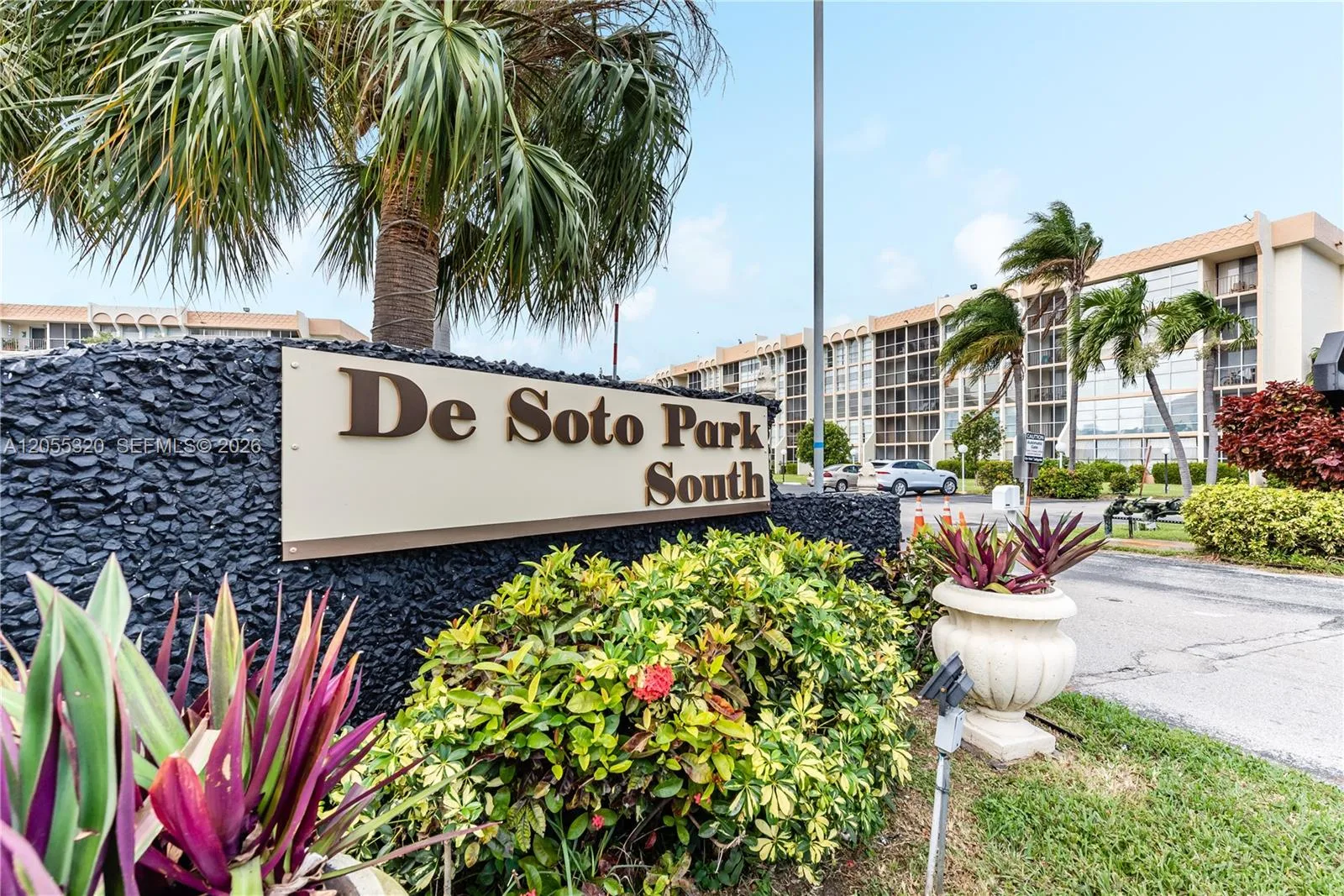601 Three Islands Blvd # 112, Hallandale Beach, FL 33009