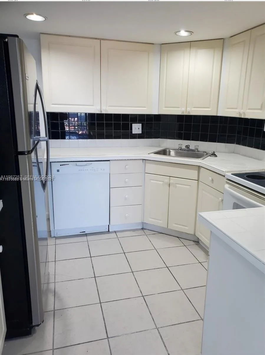 3301 Spanish Moss Ter # 708, Lauderhill, FL 33319 photo 5