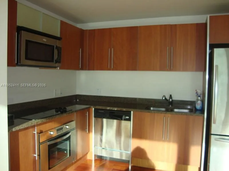 300 S Biscayne Blvd # T-3009, Miami, FL 33131 photo 2