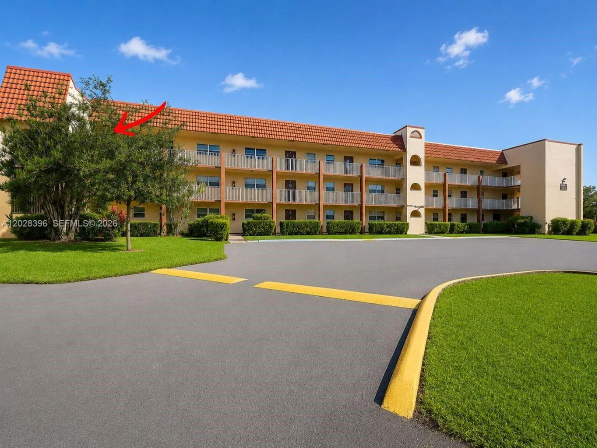 2811 N Pine Island Rd # 302, Sunrise, FL 33322