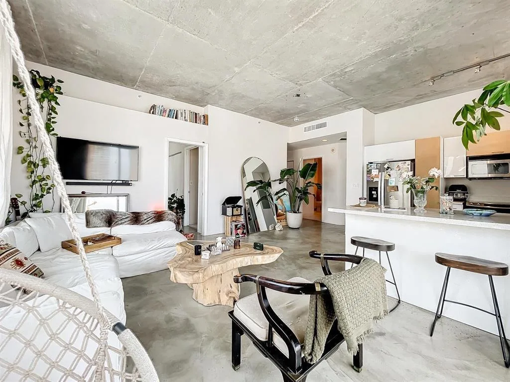 234 NE 3rd Street # 1901, Miami, FL 33132 photo 2