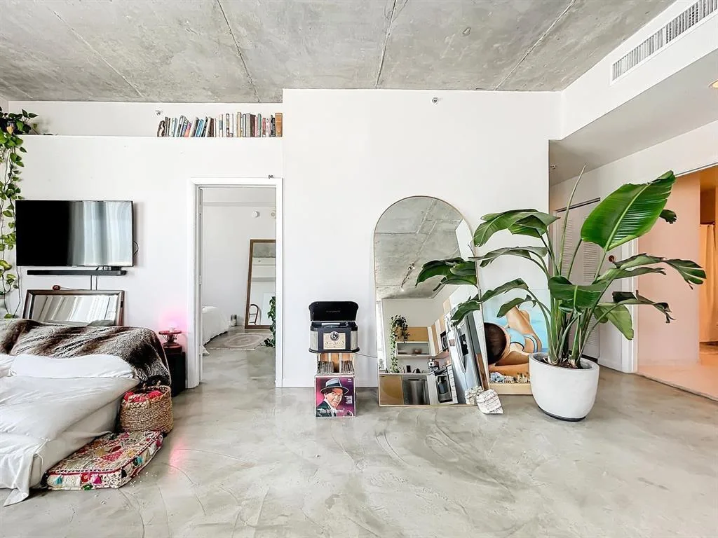 234 NE 3rd Street # 1901, Miami, FL 33132 photo 3