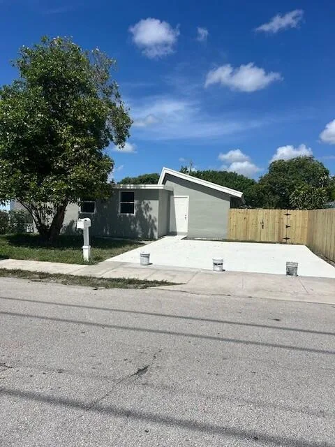 310 NW 4th Avenue, Delray Beach, FL 33444