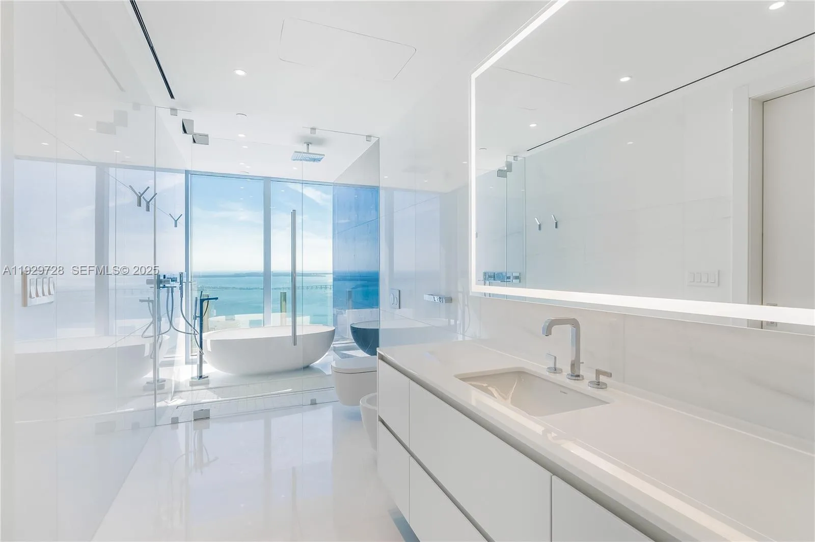 300 Biscayne Blvd Way # 4401, Miami, FL 33131 photo 12
