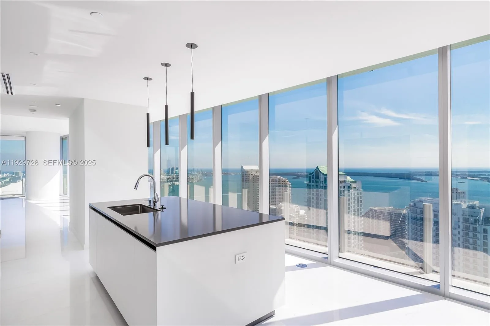 300 Biscayne Blvd Way # 4401, Miami, FL 33131 photo 9