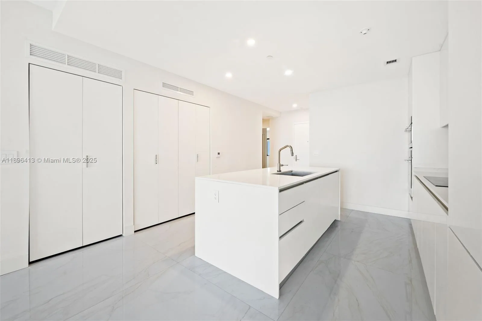 700 NE 24th St # 702, Miami, FL 33137 photo 12