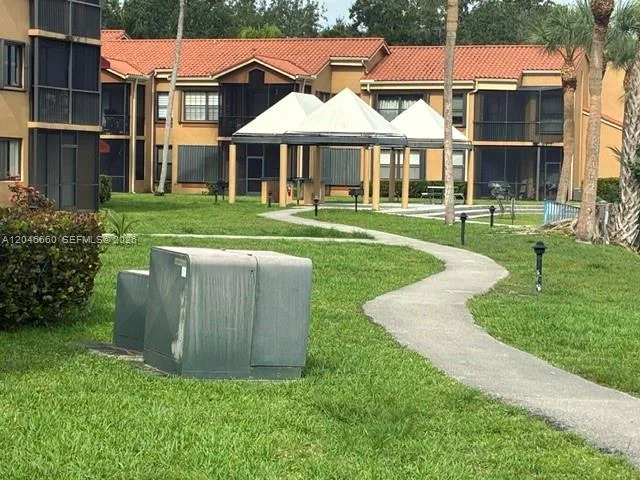 15545 N Miami Lakeway N # 303, Miami Lakes, FL 33014