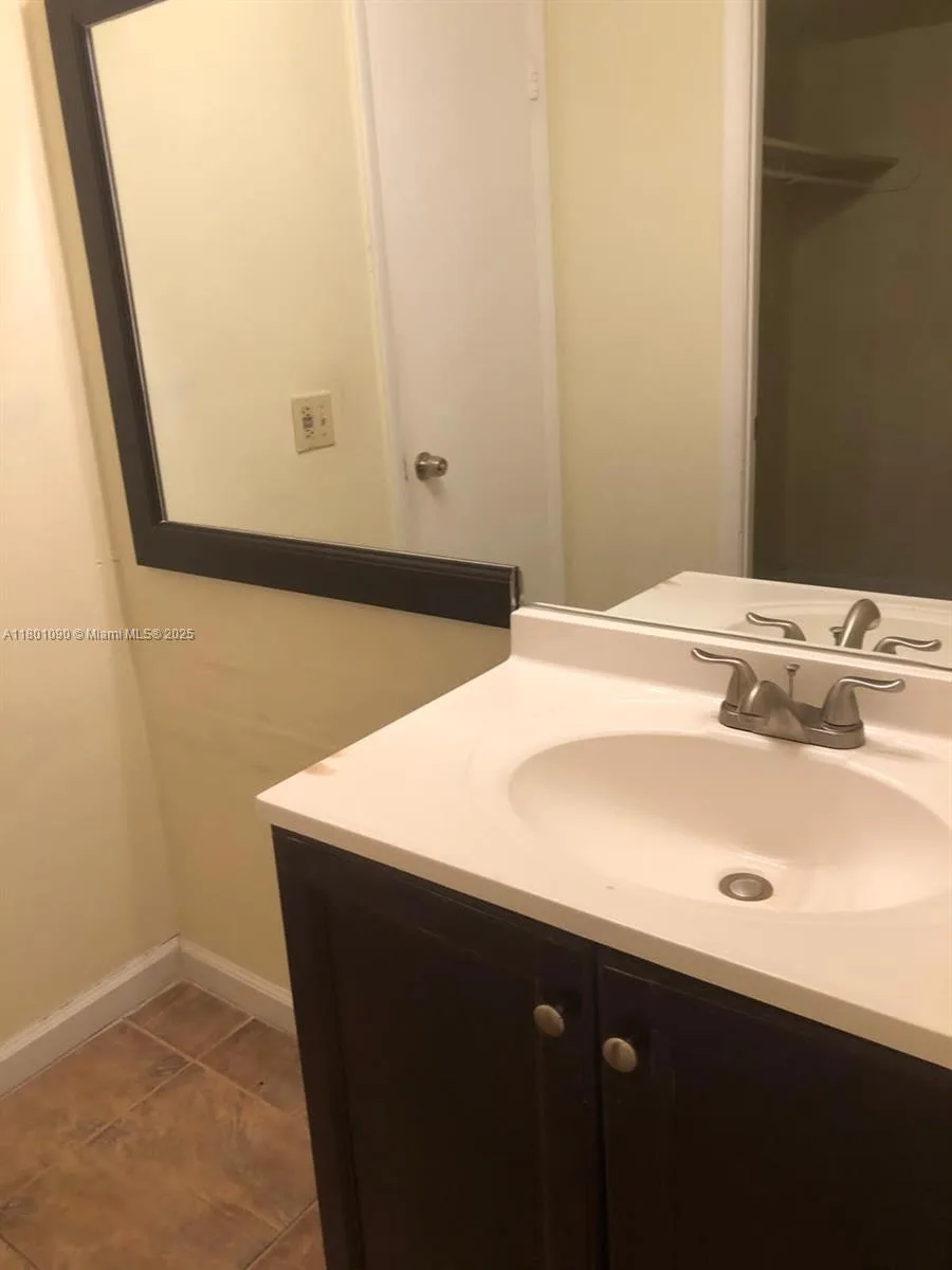 492 NW 165th St Rd # C514, Miami, FL 33169 photo 5