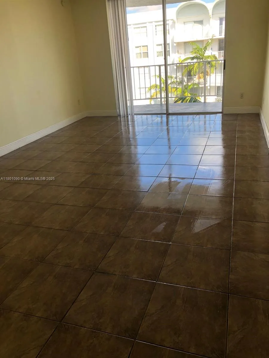 492 NW 165th St Rd # C514, Miami, FL 33169 photo 6