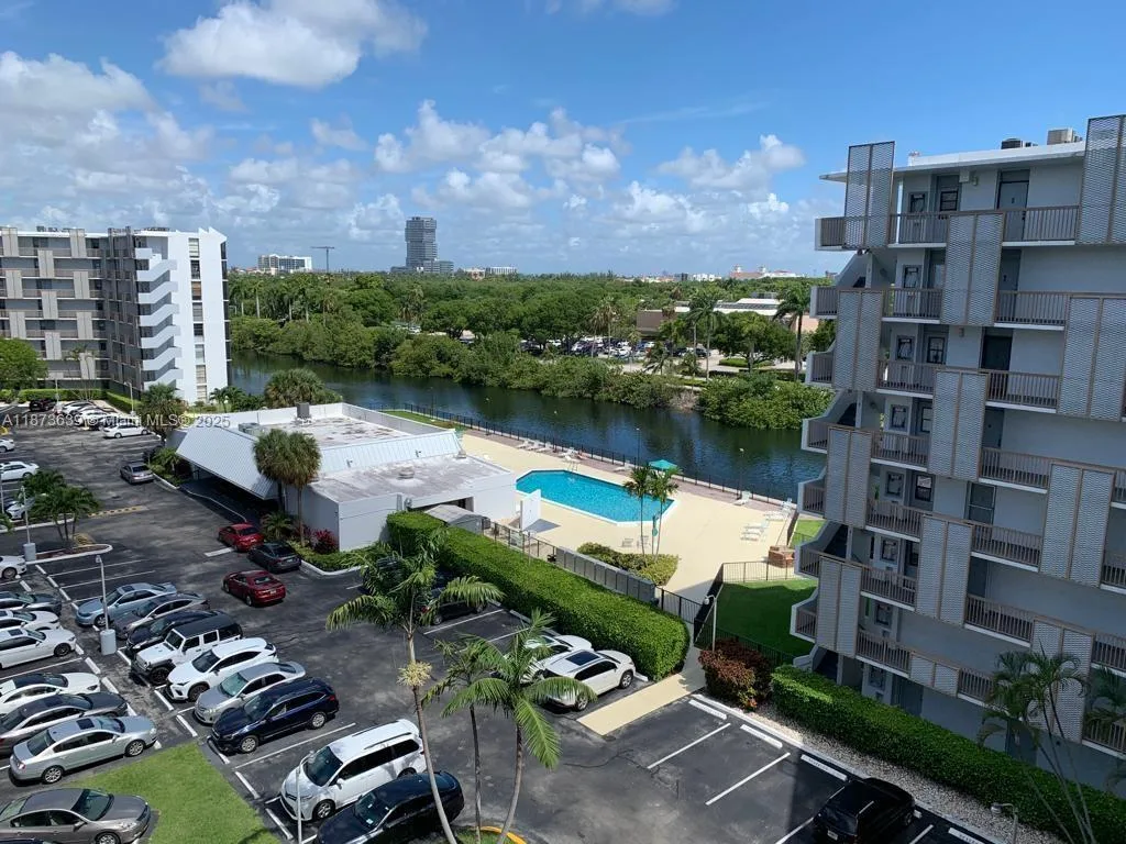 3475 N Country Club Dr # 116, Aventura, FL 33180 photo 2