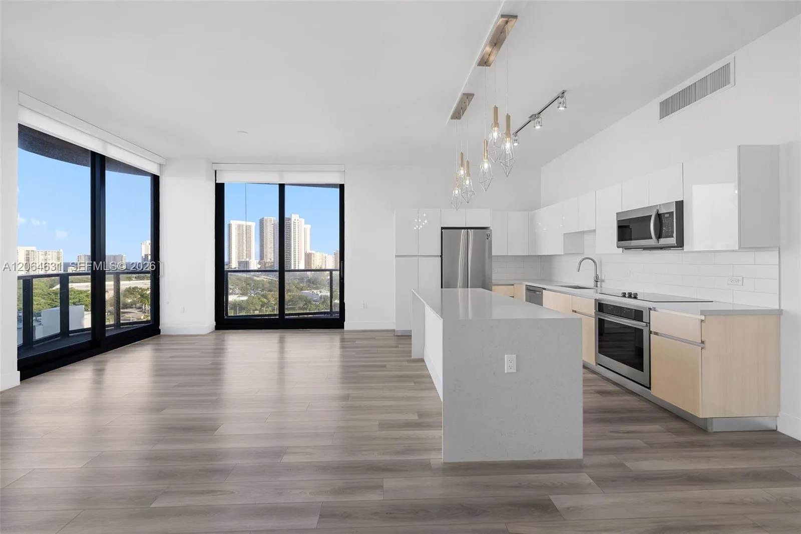 SLATE Hallandale Beach – photo 25