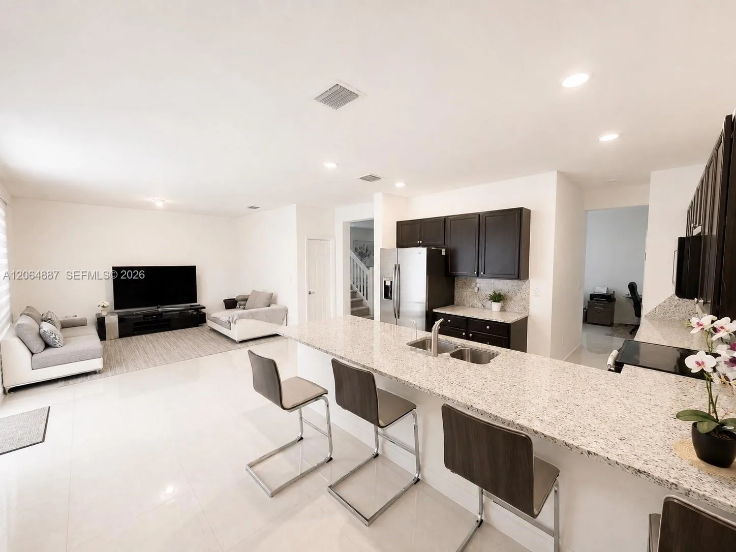 10614 W 35th Ln, Hialeah, FL 33018 photo 3
