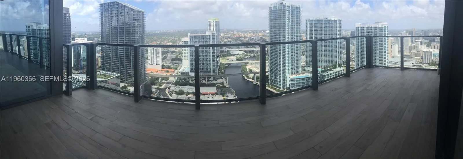 68 SE 6th St # 3412, Miami, FL 33131 photo 11