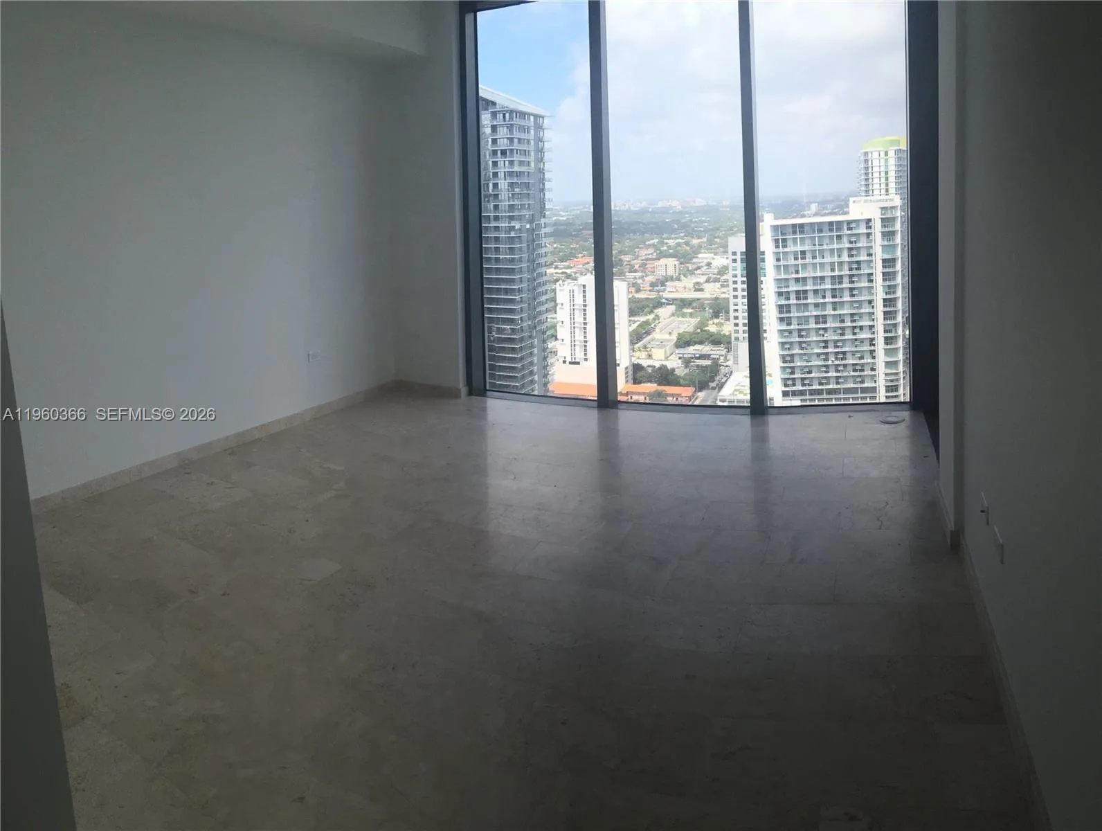 68 SE 6th St # 3412, Miami, FL 33131 photo 5