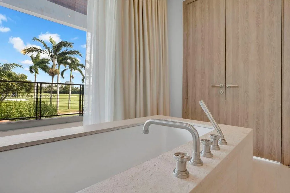 5831 Alton Rd, Miami Beach, FL 33140 photo 11