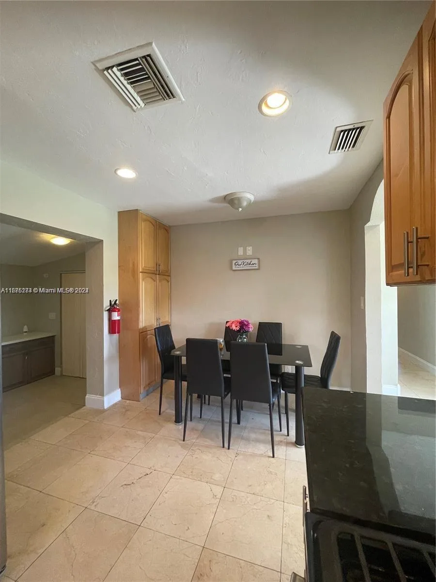1531 Moffett St, Hollywood, FL 33020 photo 6
