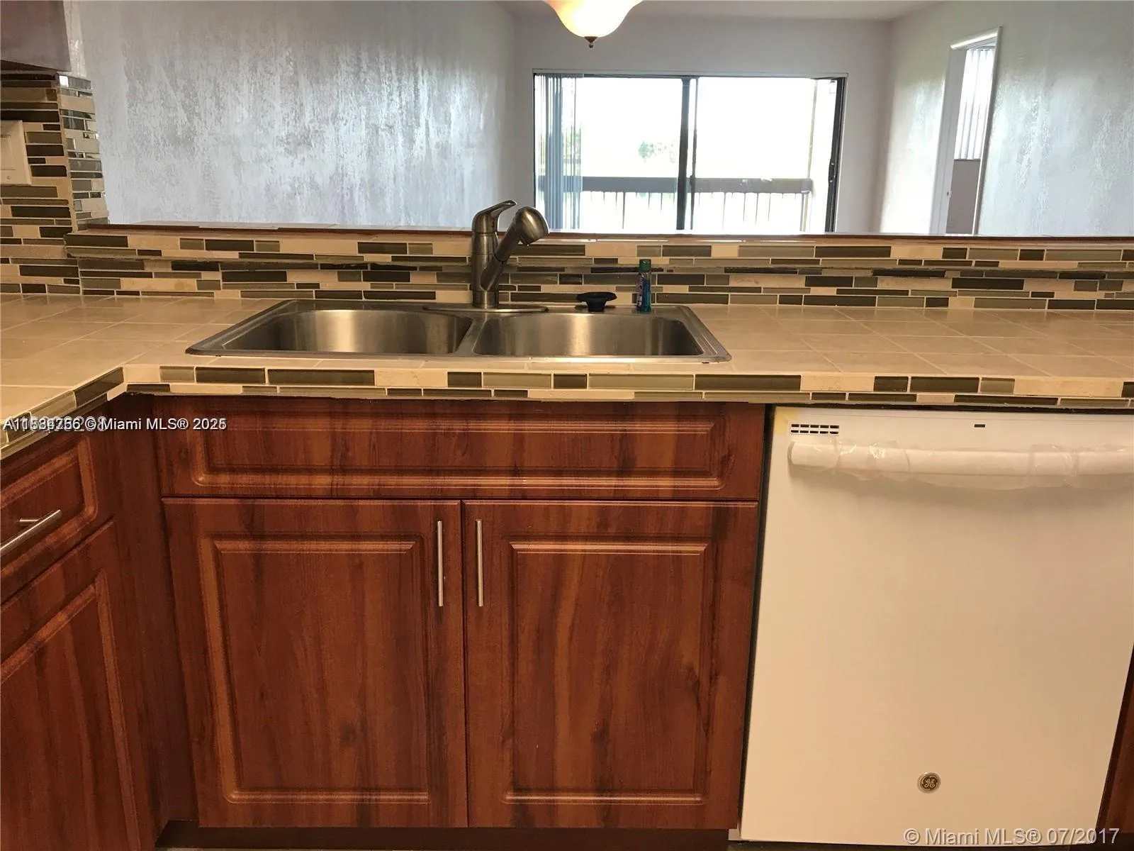10288 NW 9th St Cir # 205, Miami, FL 33172 photo 4