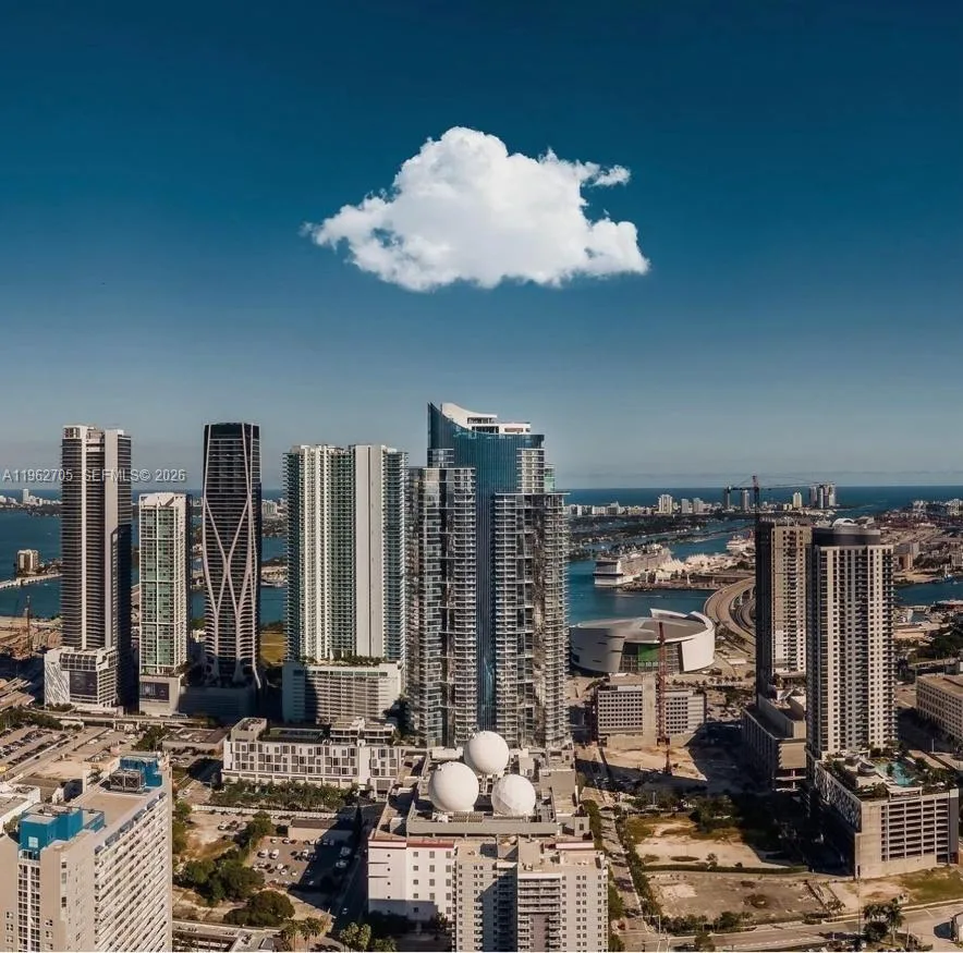 851 NE 1st Ave # 1508, Miami, FL 33132 photo 2