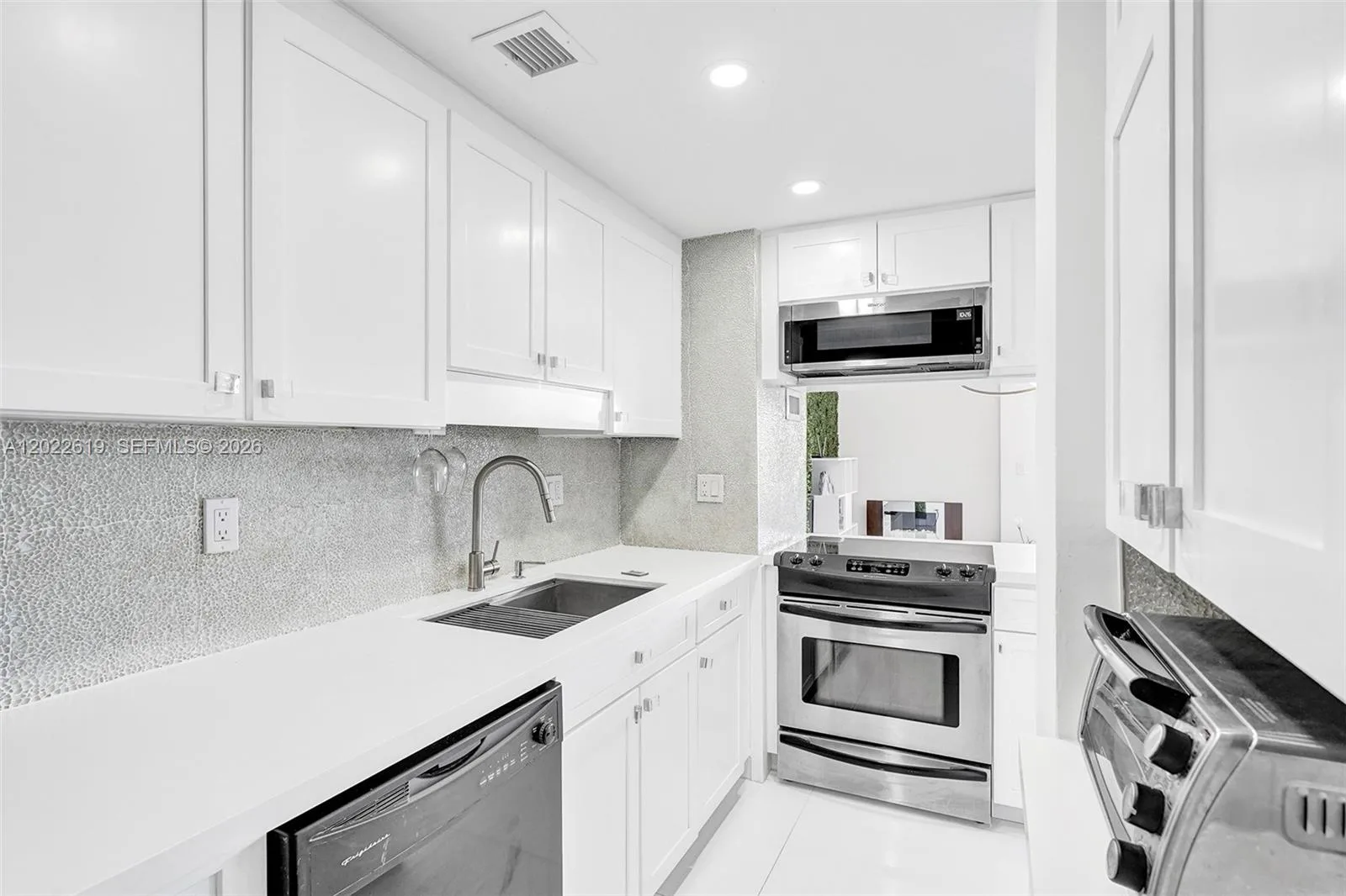 880 NE 69th St # 5G, Miami, FL 33138 photo 12