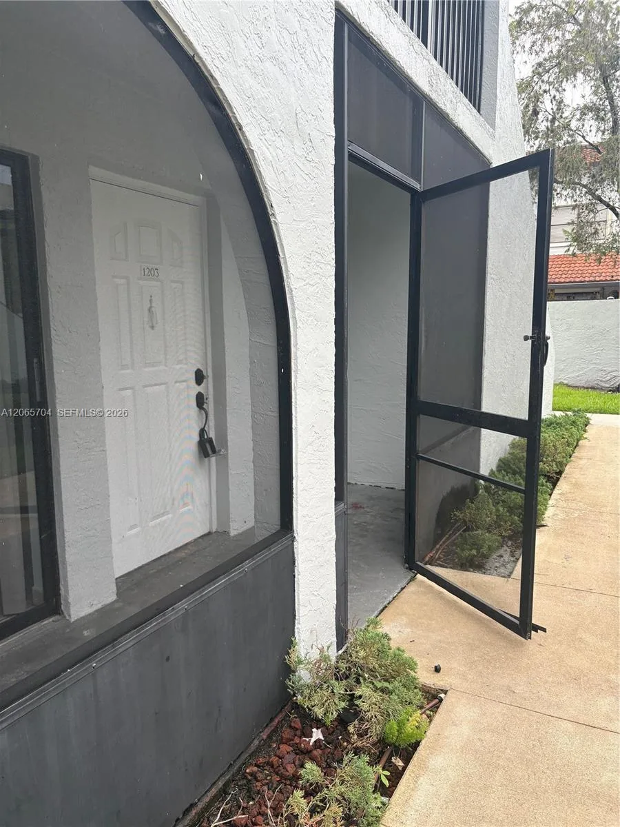 18236 Mediterranean Blvd # 3-12, Hialeah, FL 33015 photo 3