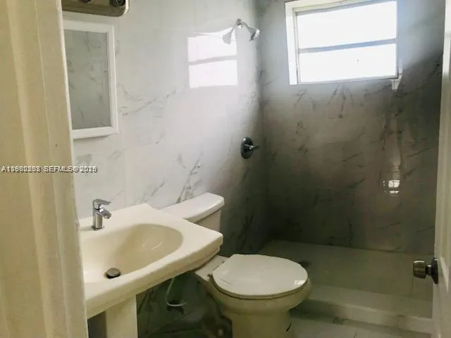 752 NW 3rd Ct, Hallandale Beach, FL 33009 photo 11