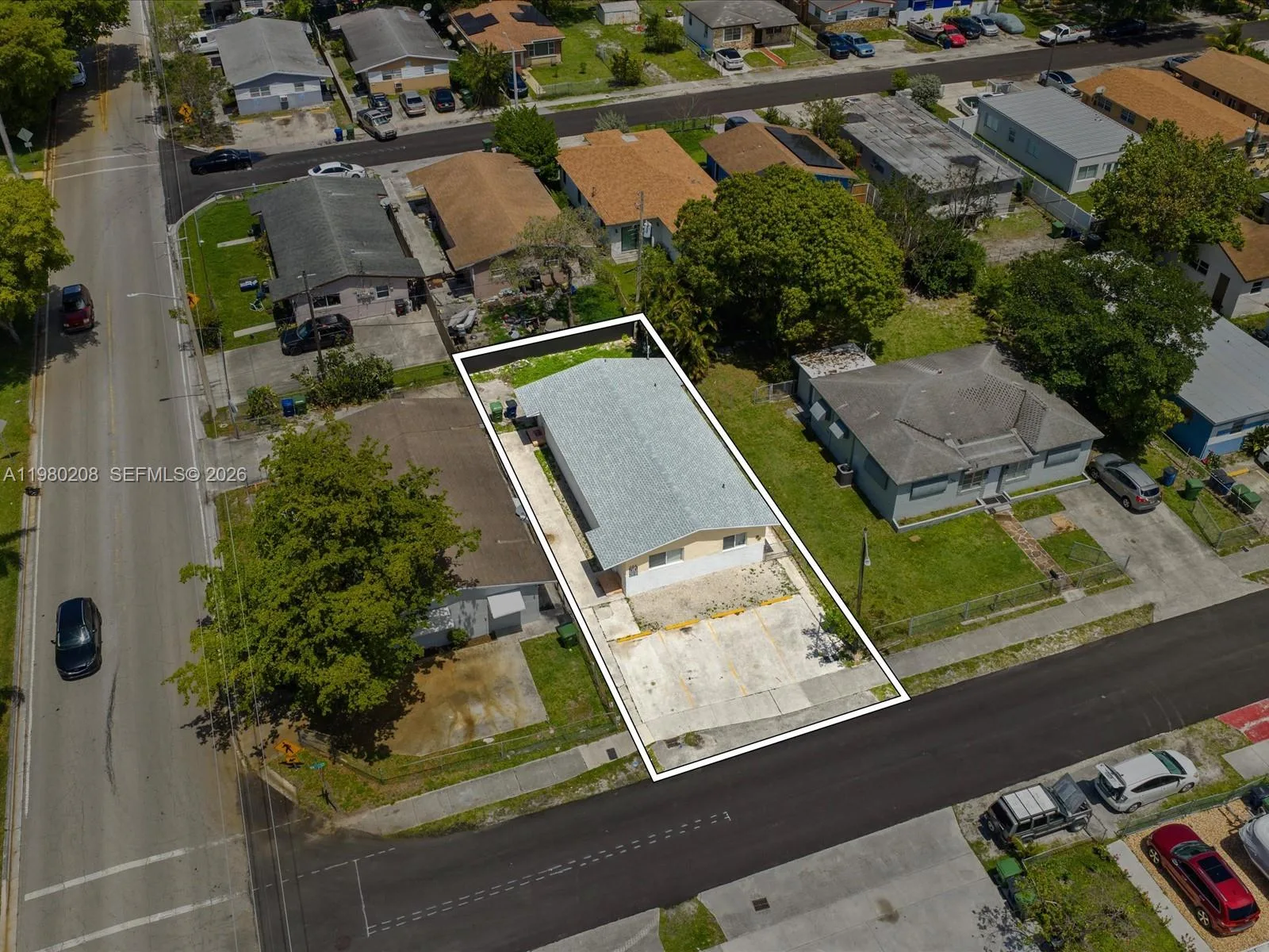 752 NW 3rd Ct, Hallandale Beach, FL 33009 photo 4