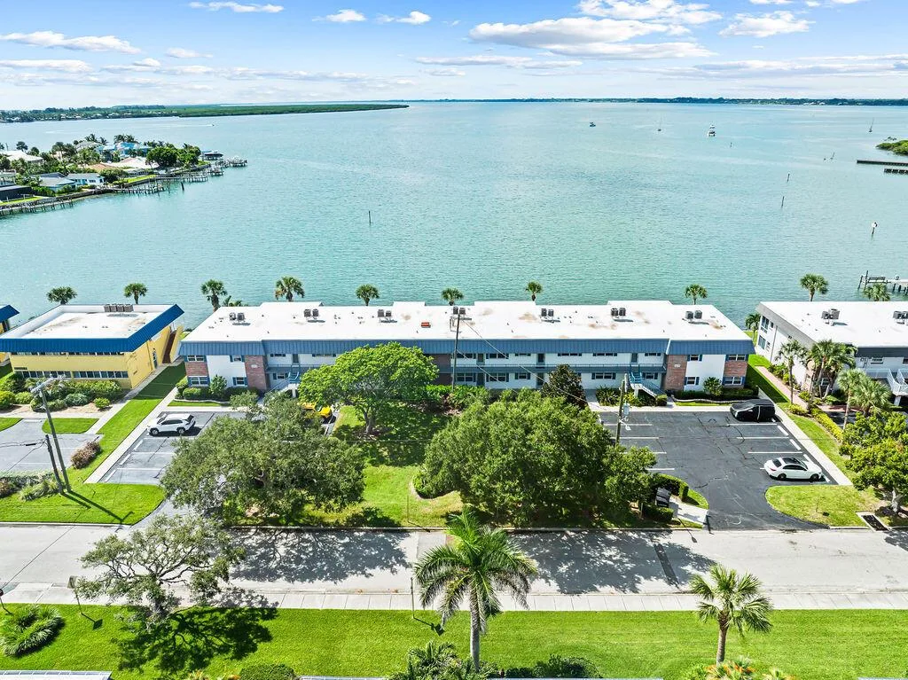 1177 BAYSHORE Drive # 204, Hutchinson Island, FL 34949