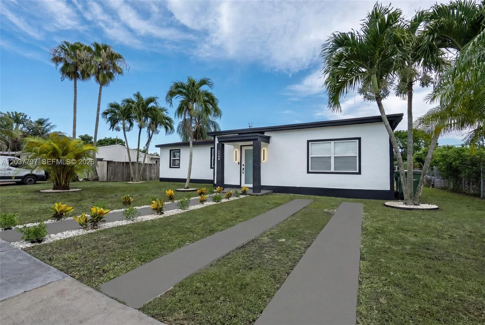 1550 NE 9th Ct, Homestead, FL 33033 photo 2