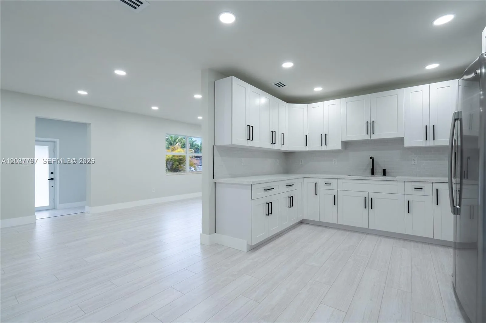 1550 NE 9th Ct, Homestead, FL 33033 photo 6