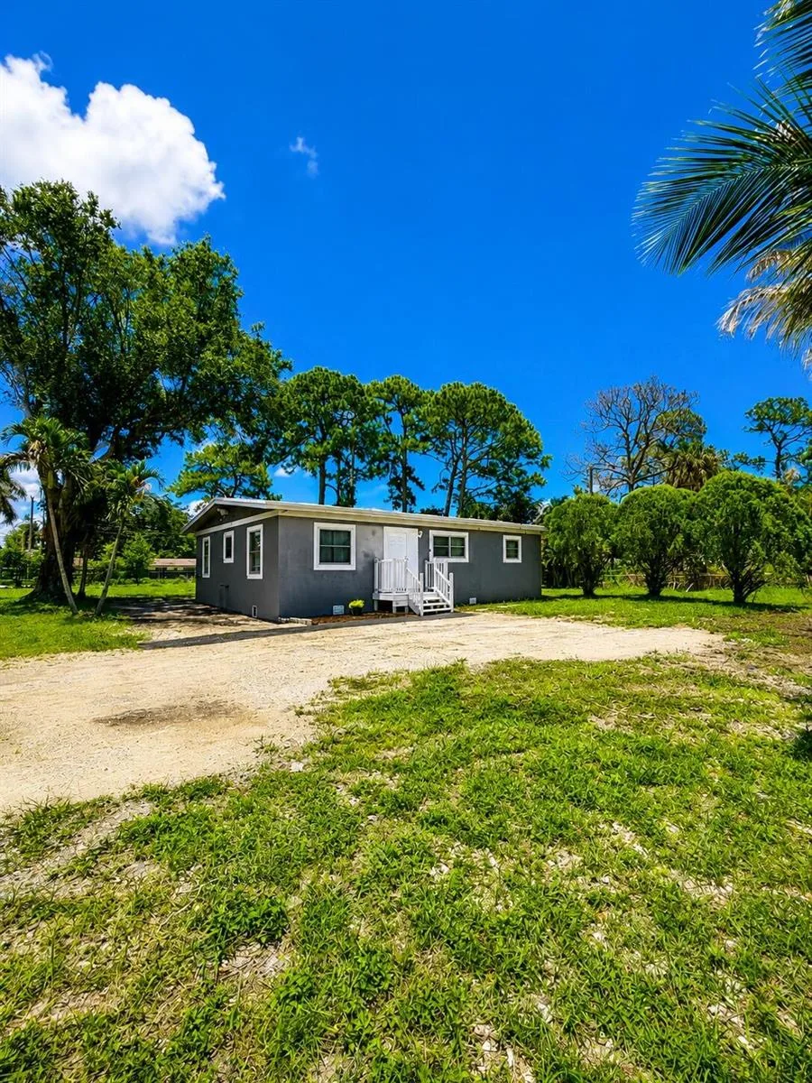 468 N 53rd Dr Drive N, FL 33415