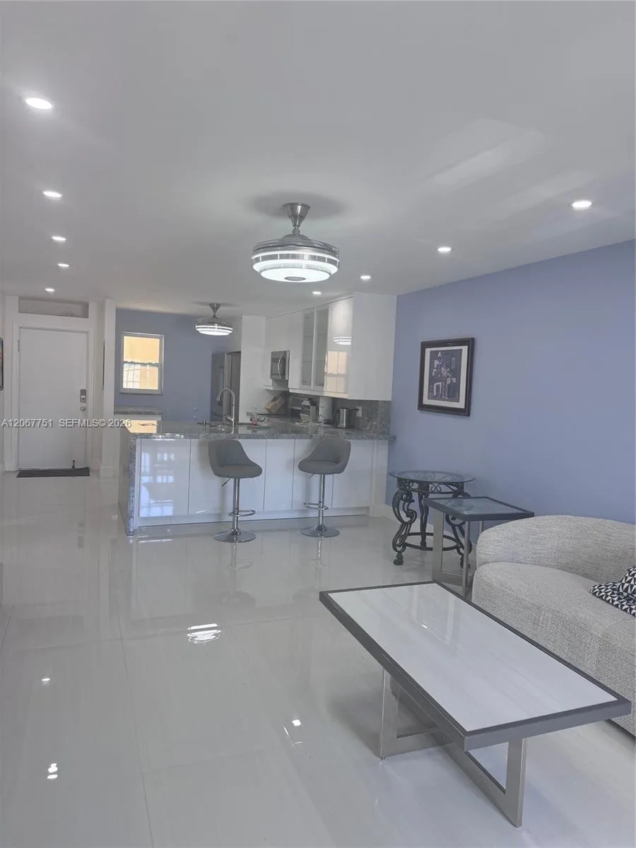 410 SE 2nd St # 223, Hallandale Beach, FL 33009 photo 3