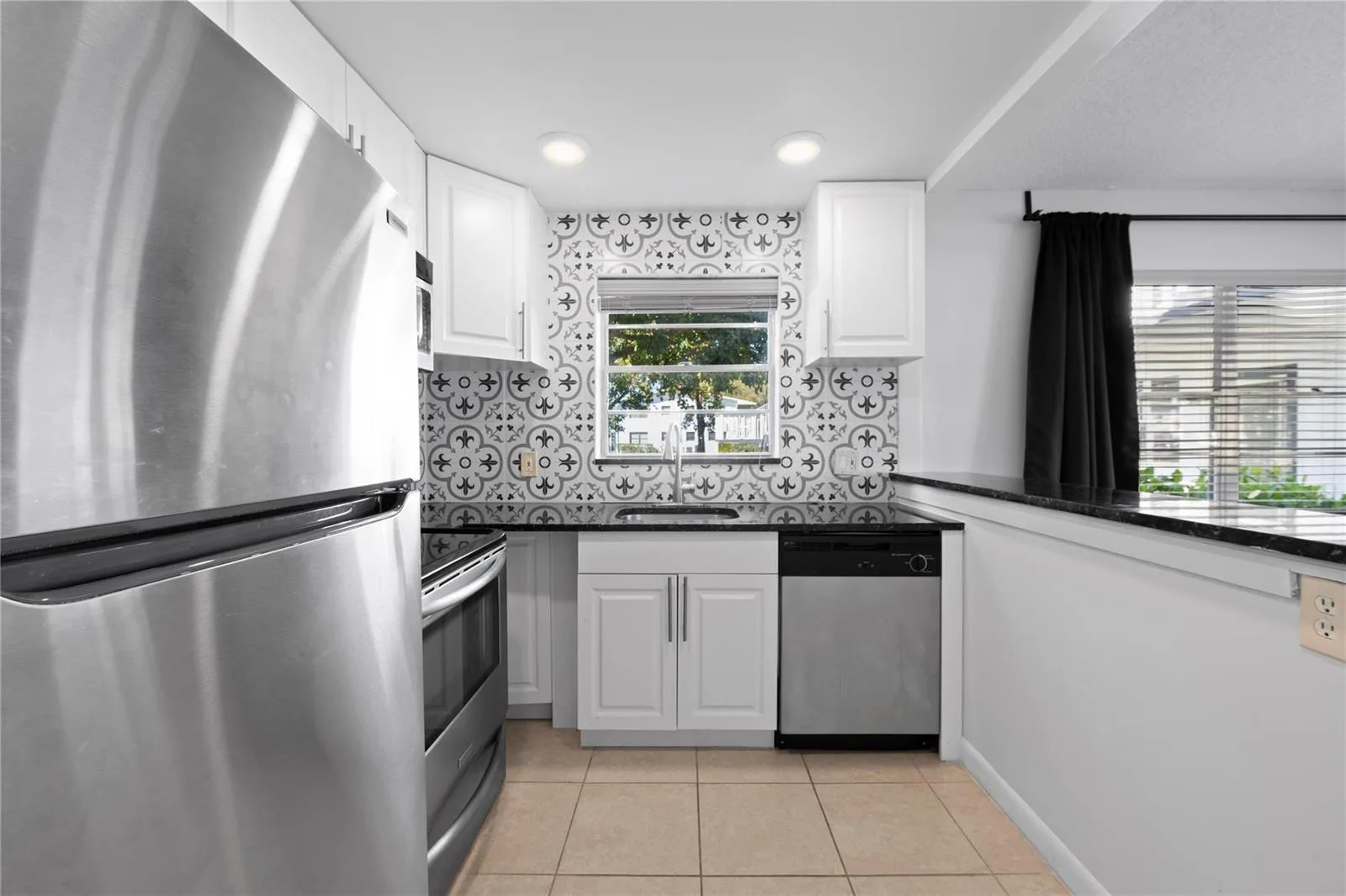 28 Prescott B # 28, Deerfield Beach, FL 33442 photo 2