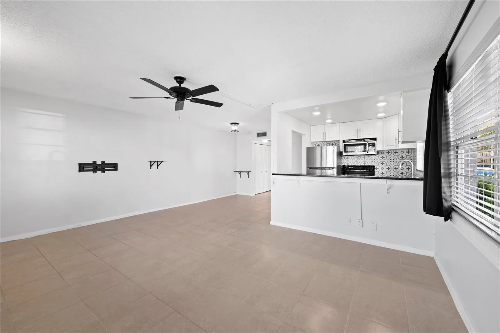 28 Prescott B # 28, Deerfield Beach, FL 33442 photo 3