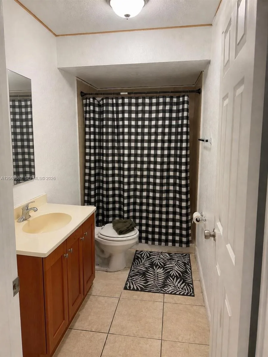 4251 NW 5th St # 131, Plantation, FL 33317 photo 9