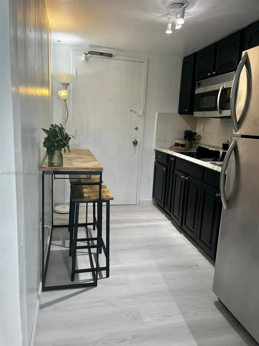 18071 Biscayne Blvd # 1402, Aventura, FL 33160