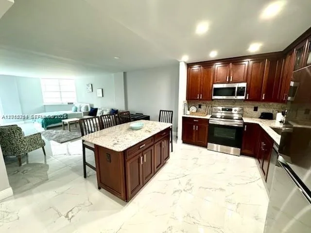 19370 Collins Ave # 826, Sunny Isles Beach, FL 33160 photo 2