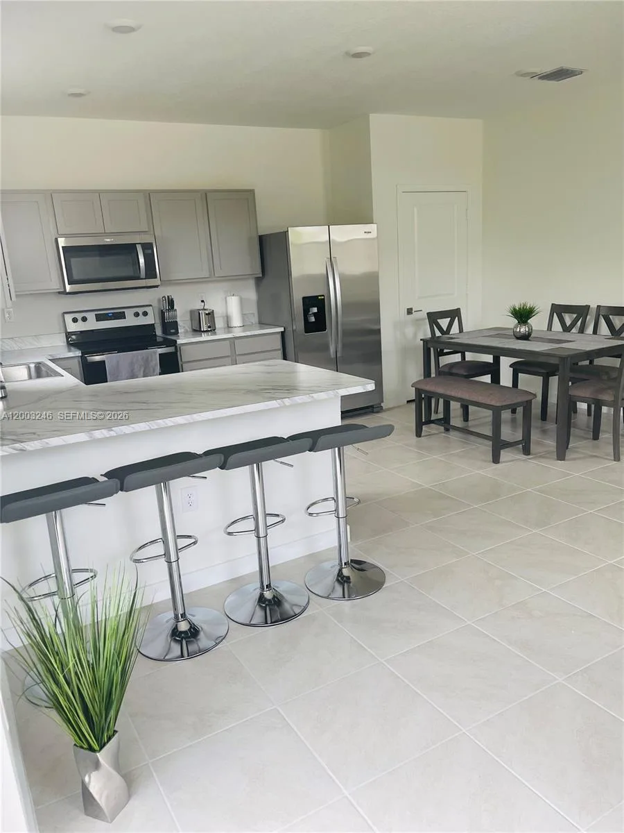 916 SE 19th St # 916, Homestead, FL 33034 photo 3