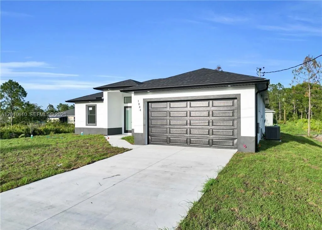 346 Ranchito Ave, Lehigh Acres, FL 33974 photo 8
