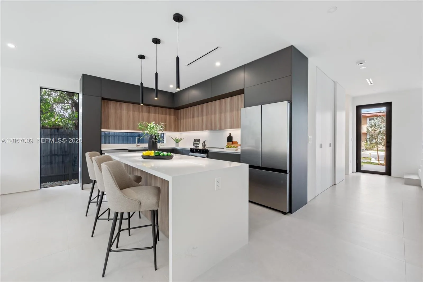 2980 SW 2nd St # LEFT, Miami, FL 33135 photo 5