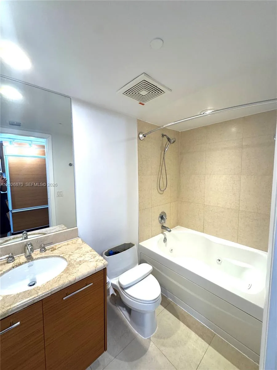 50 Biscayne Blvd # 3303, Miami, FL 33132 photo 13