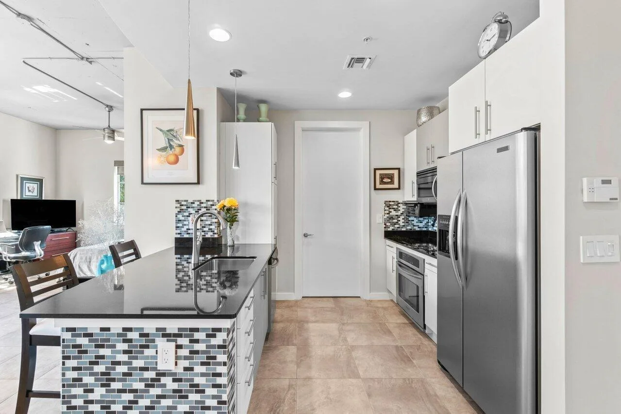 335 SE 6th Avenue # 304, Delray Beach, FL 33483 photo 6