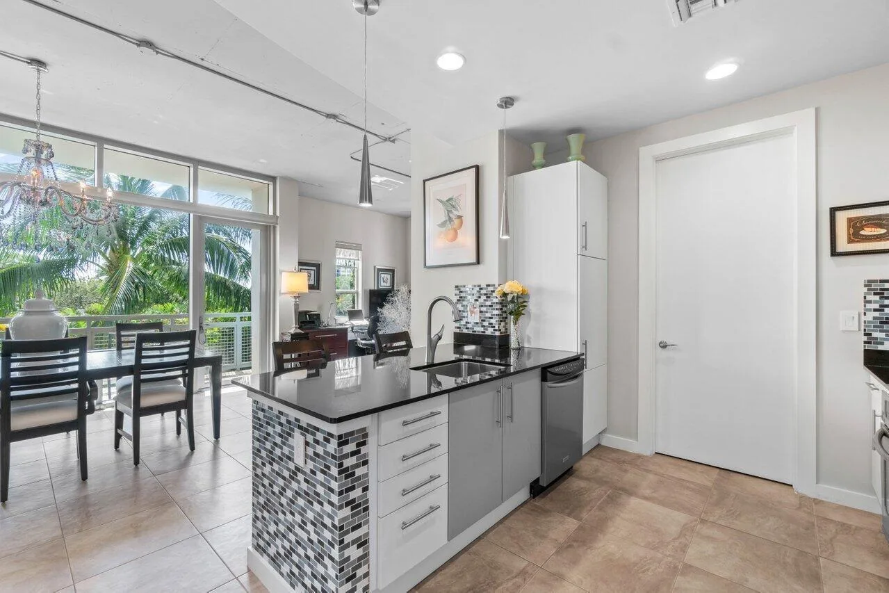335 SE 6th Avenue # 304, Delray Beach, FL 33483 photo 7