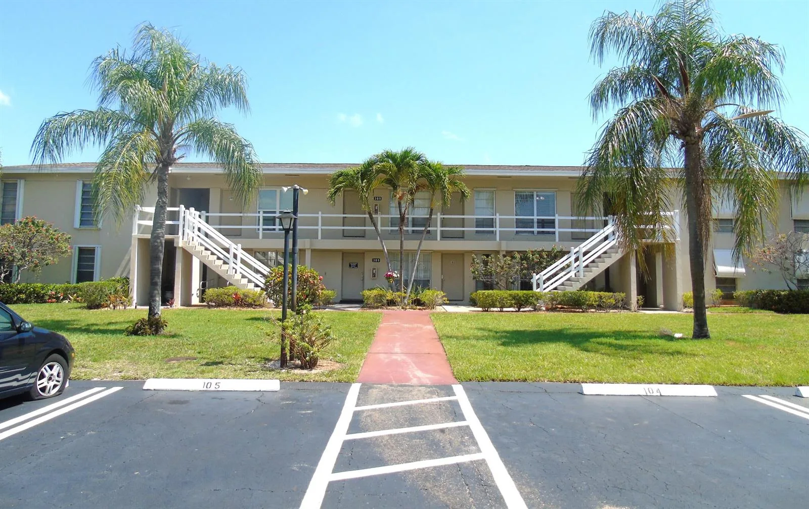 309 Circle Drive S # 204, Boynton Beach, FL 33435