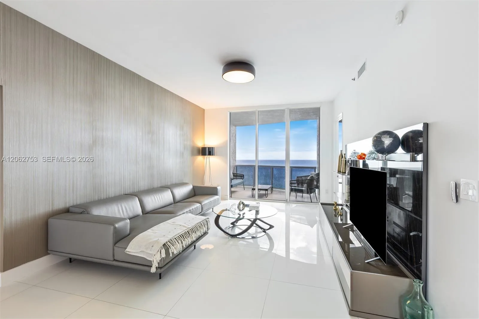 15811 Collins Ave # 1604, Sunny Isles Beach, FL 33160 photo 3