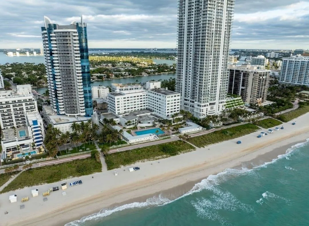 6345 Collins Ave # 715, Miami Beach, FL 33141