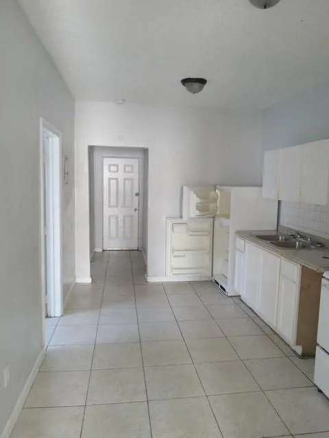 441 NW 18th Avenue, Fort Lauderdale, FL 33311 photo 3