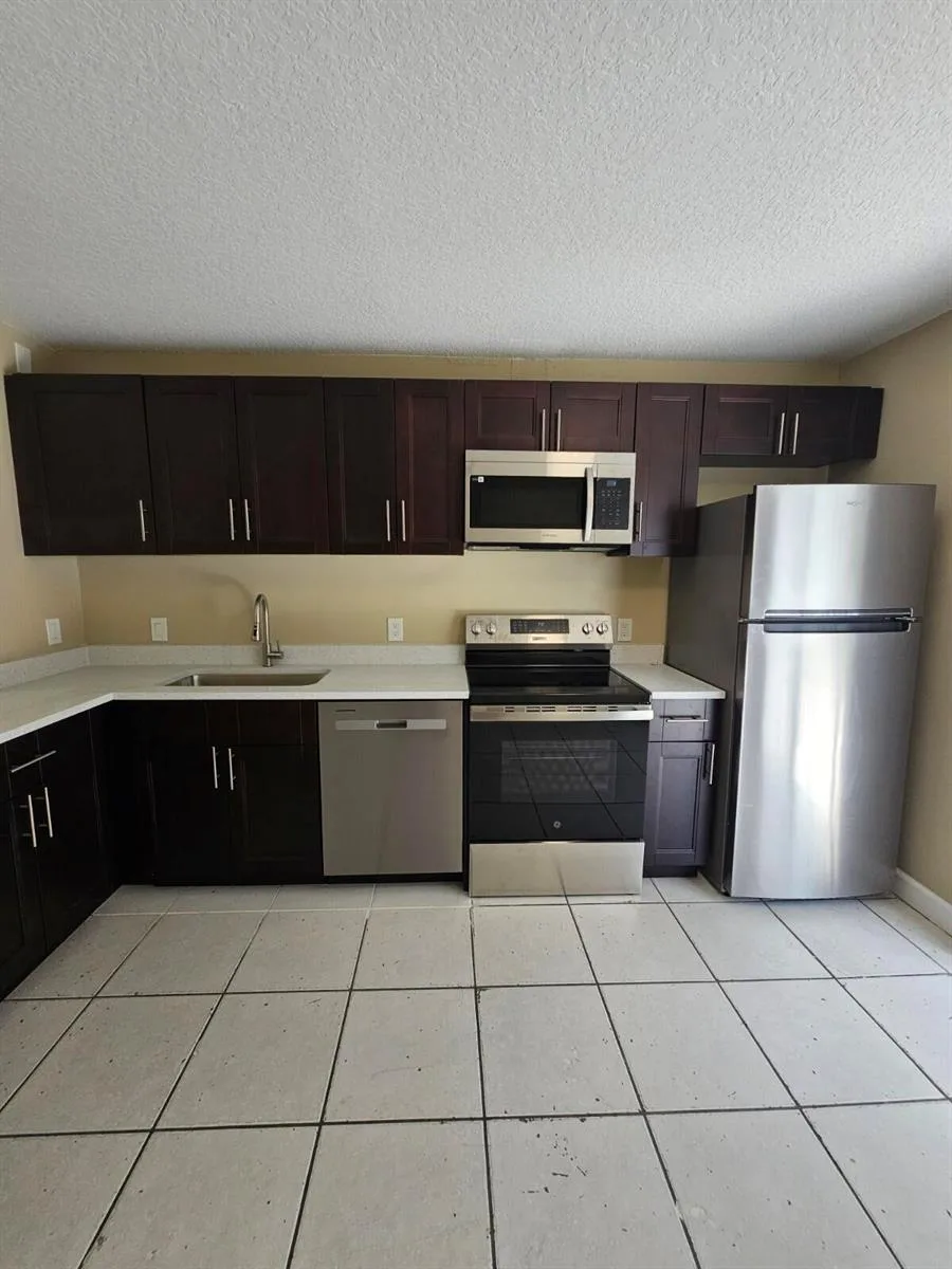 4876 Orleans Court # A, Haverhill, FL 33415 photo 7