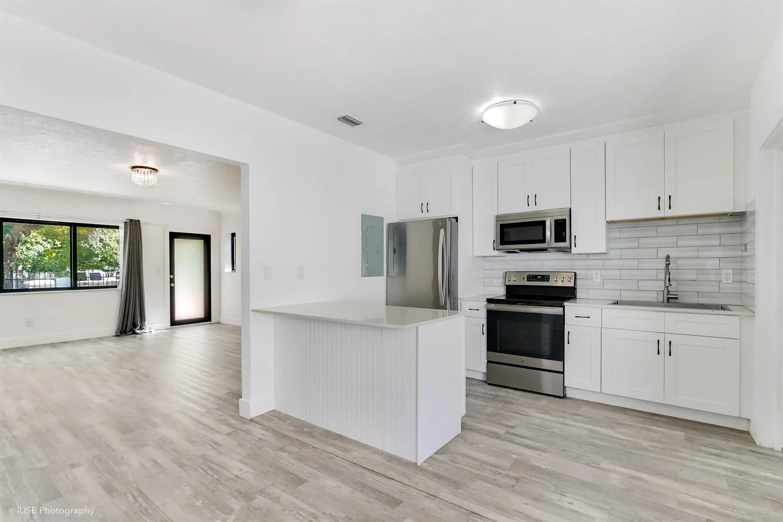 6820 NE 5th Avenue, Miami, FL 33138 photo 4